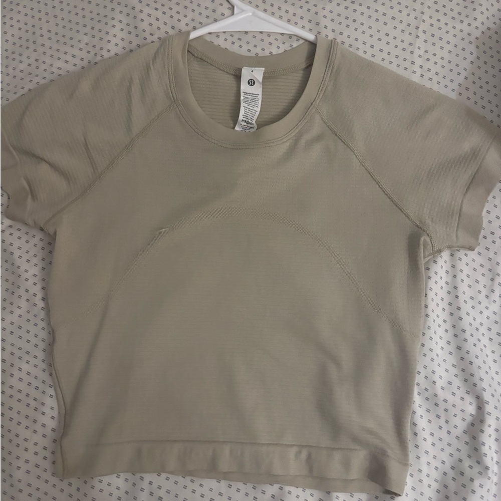 lululemon athletica Light Beige Short Sleeve Tee